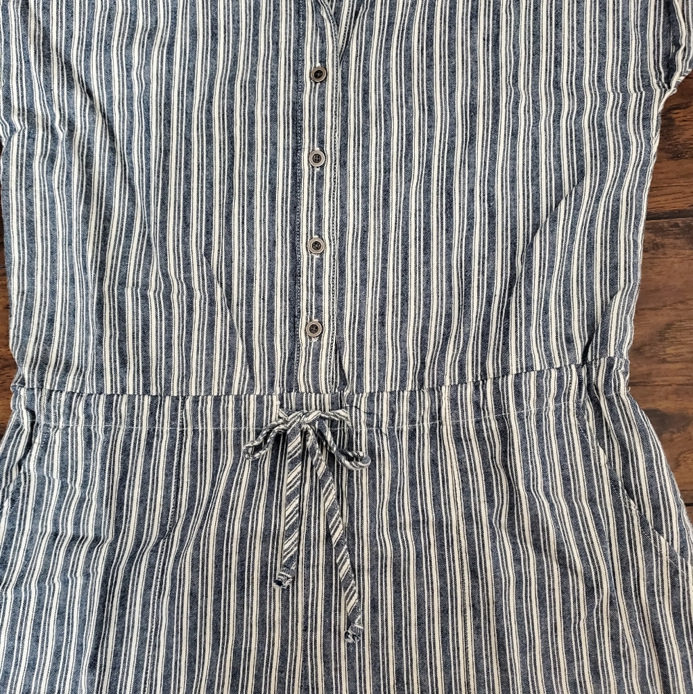 Universal Thread Size S Button Front Romper - Picture 4 of 6